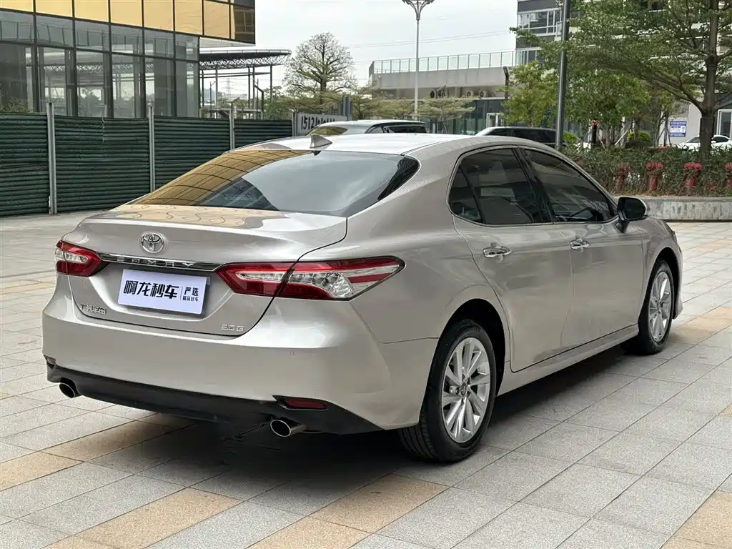 Toyota Camry 2021 2.0G Luxury Edition фото 6