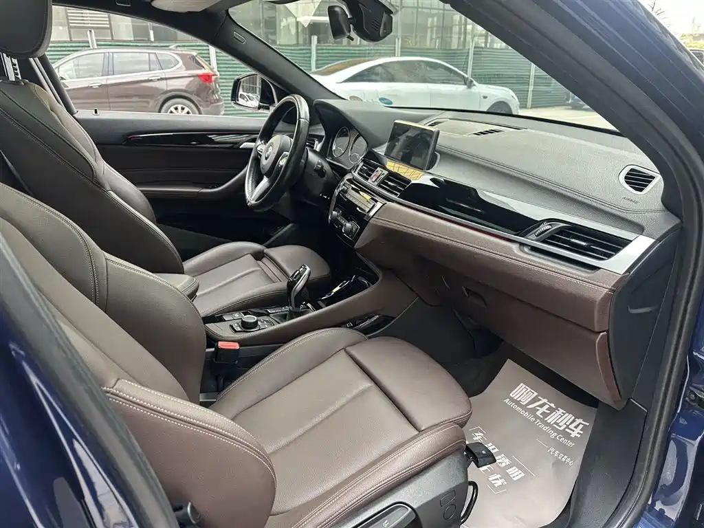 BMW X2 2020 sDrive25i Leading M Off-Road Package фото 12