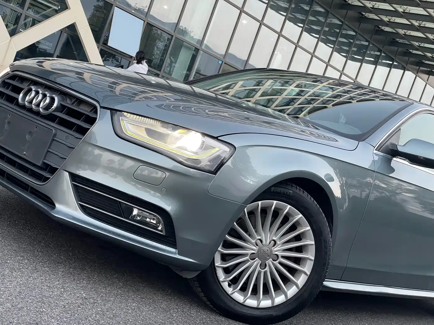 Audi A4L 2015 35 TFSI Auto Comfort фото 4