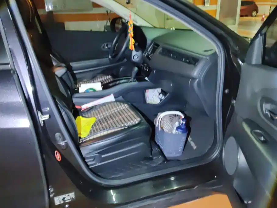 Photo 8 - Honda Vezel
