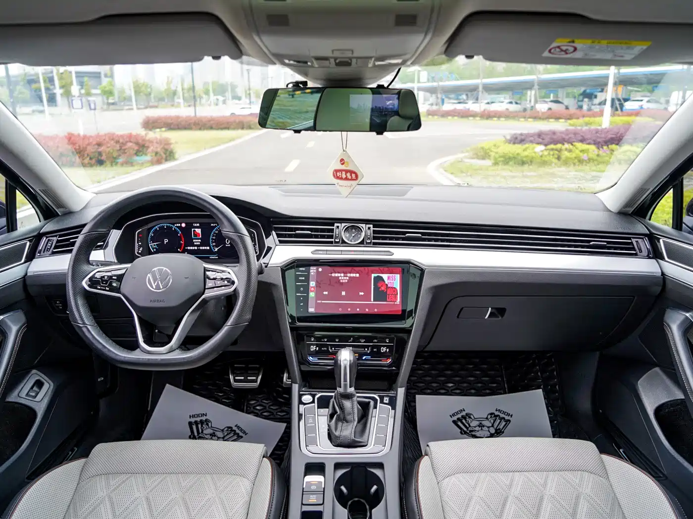 Volkswagen Magotan 2023 Model 2 Million Commemorative Edition 330TSI DSG Luxury фото 10