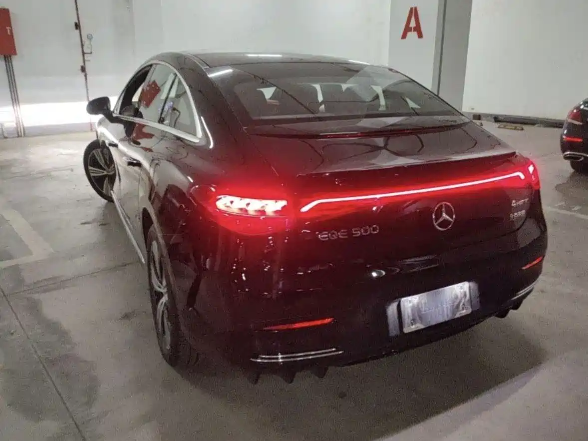Фото 4 - Mercedes-Benz EQE