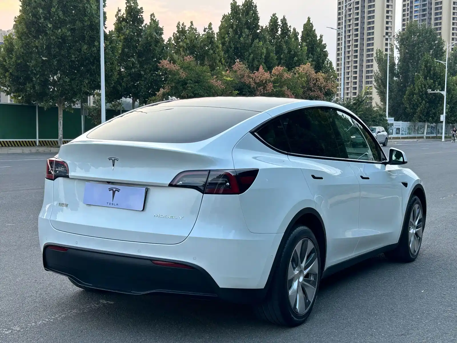 Фото 13 - Tesla Model Y