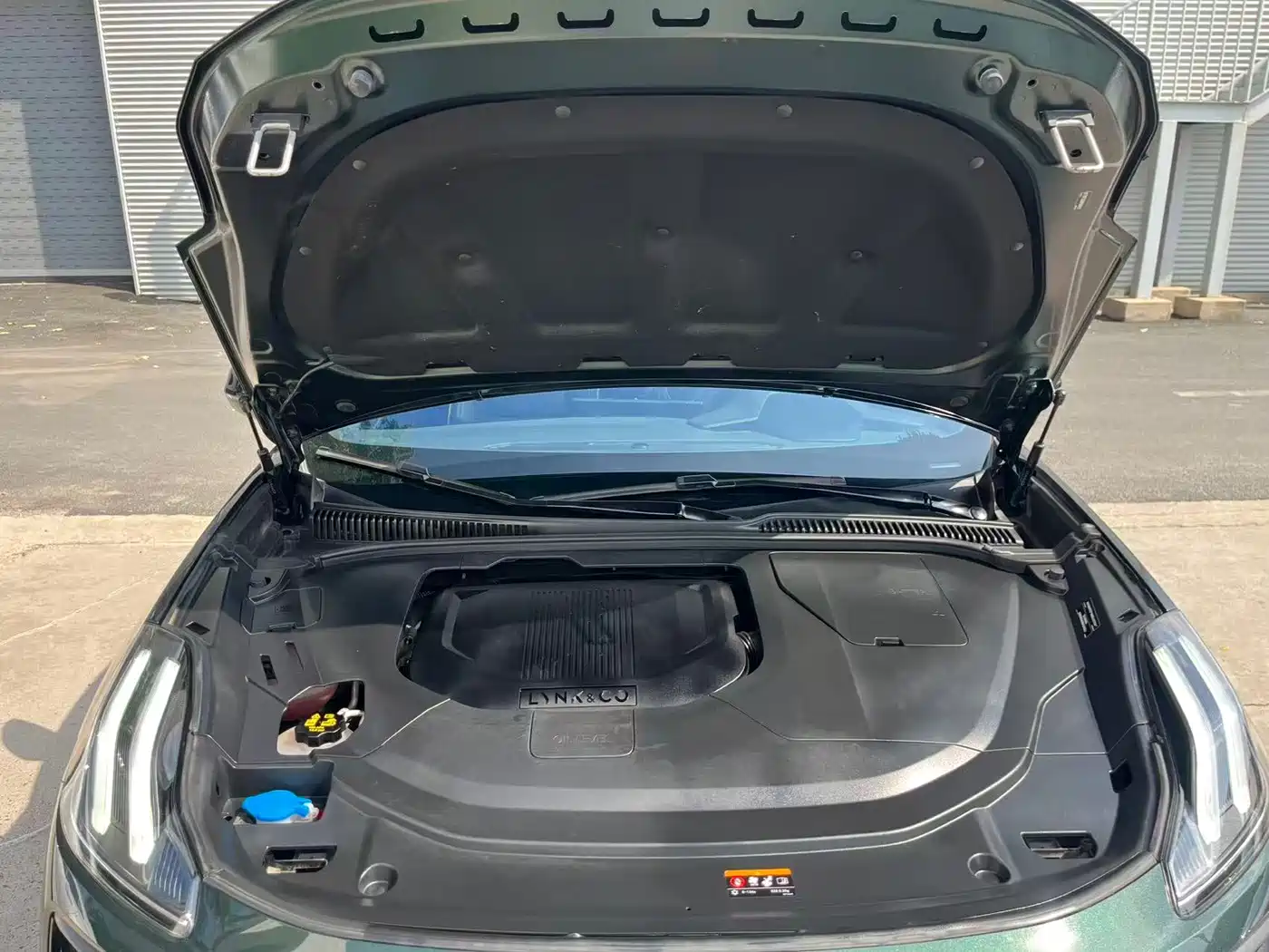 Lynk & Co 06 EM-P 2023 2023 1.5T Remix PHEV Hero