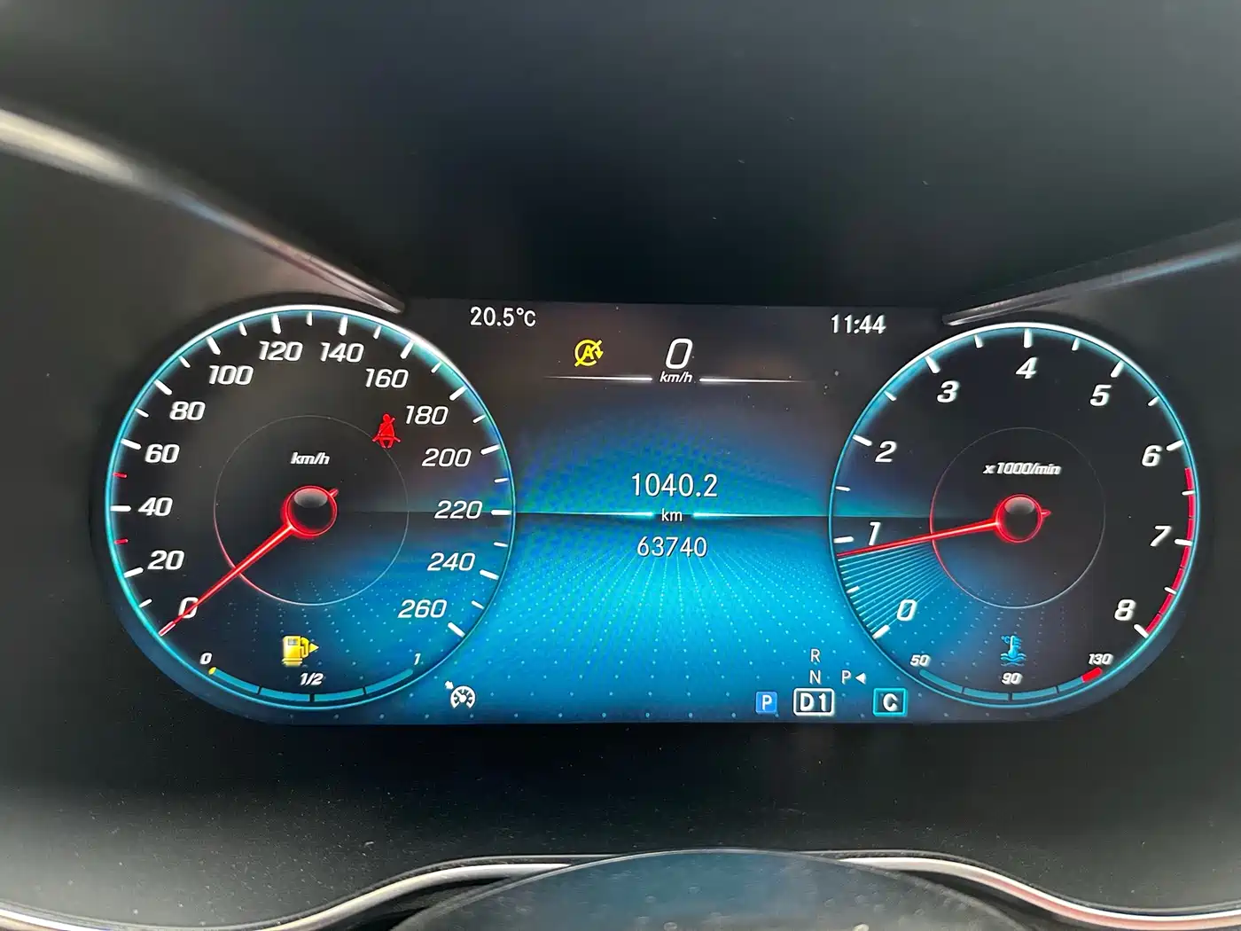Mercedes-Benz GLC Coupe 2020 GLC 260 4MATIC Coupe SUV фото 10