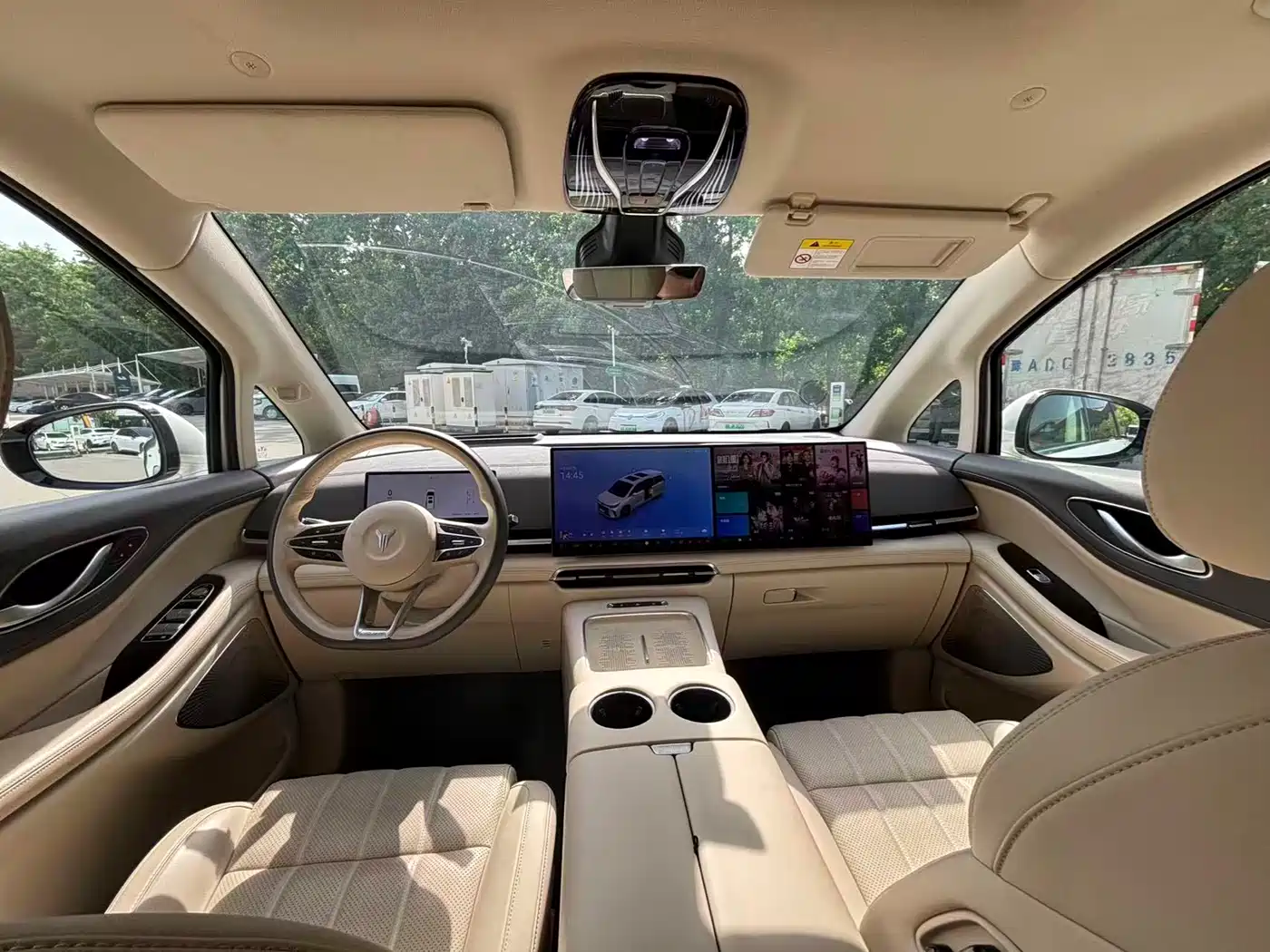 Voyah Auto Voyah Dreamer 2025 PHEV 4WD Kunpeng Premium Edition фото 5