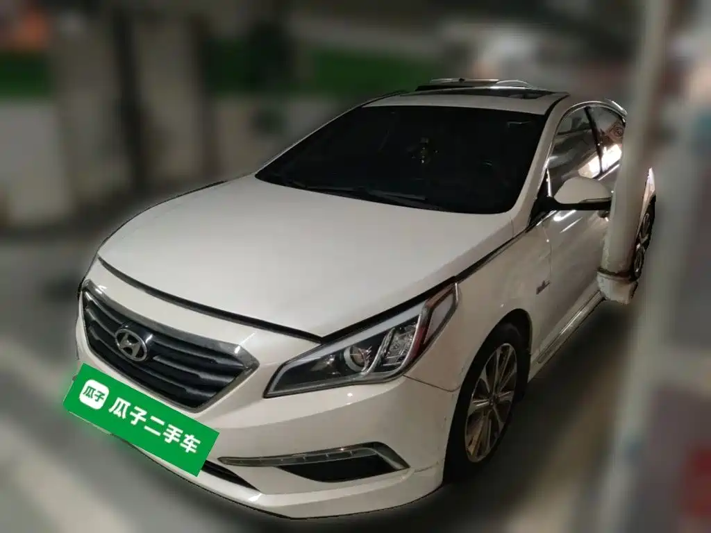 Photo 1 - Hyundai Sonata