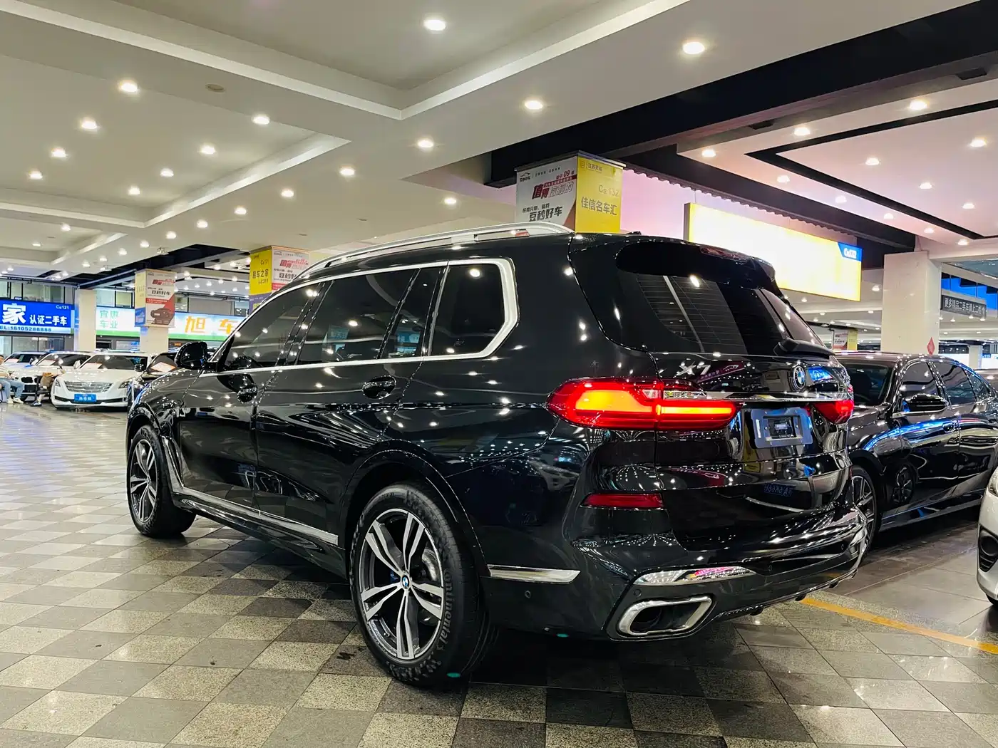 BMW X7 2020 xDrive40i Premium M Sport Package фото 16