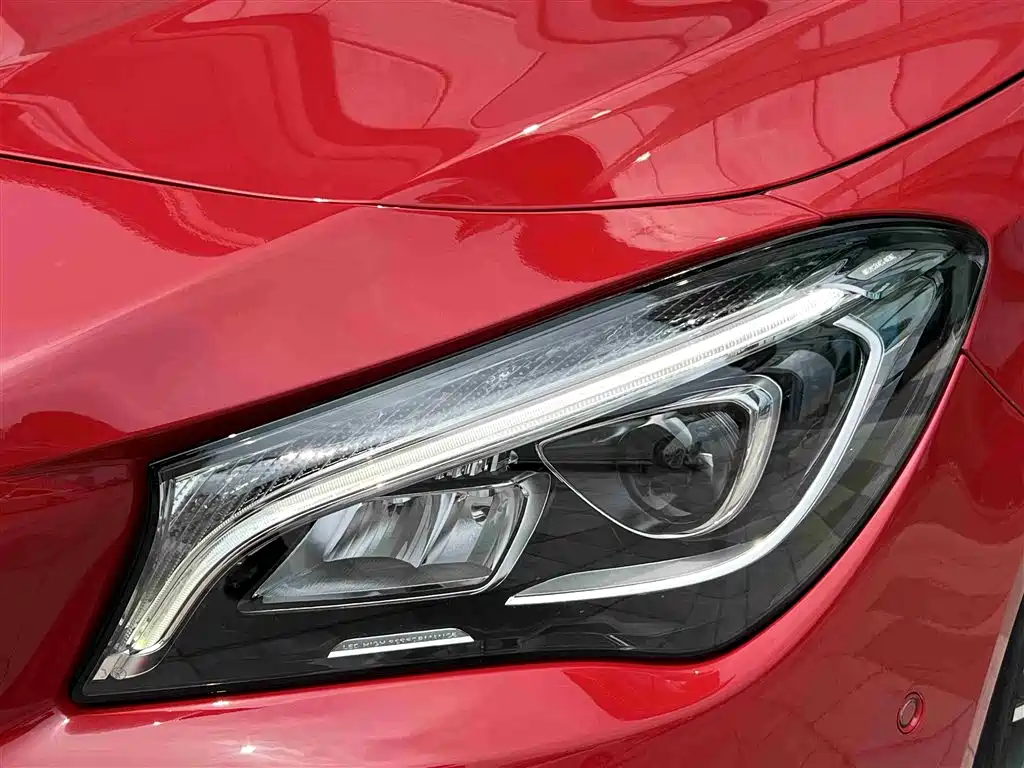 Mercedes-Benz CLA (Import) 2018 CLA 220 4MATIC фото 8