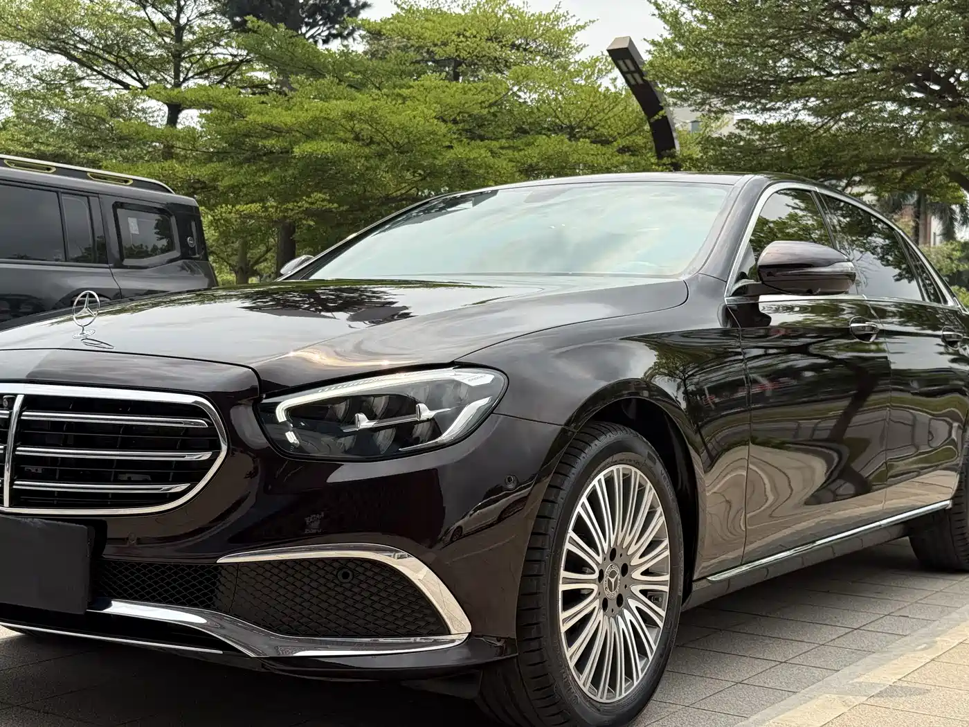 MERCEDES-BENZ E-CLASS