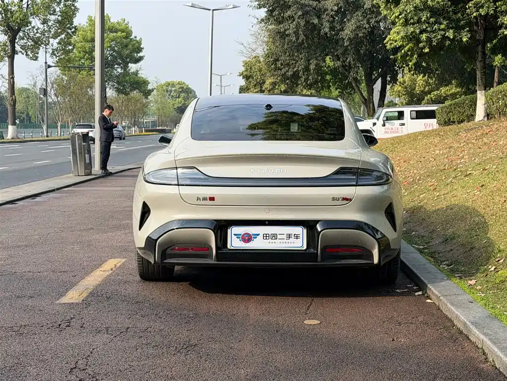 XIAOMI CAR XIAOMI SU7