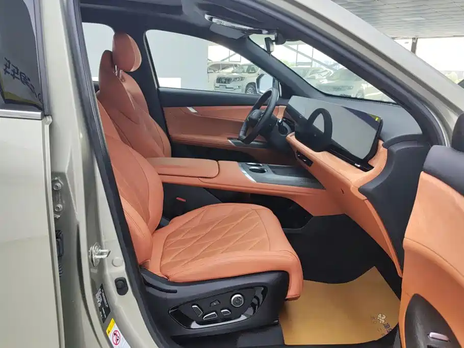 Changan CS75 PLUS 2025 2025 4th Gen Ultra 2.0T New Blue Whale Smart Power Edition
