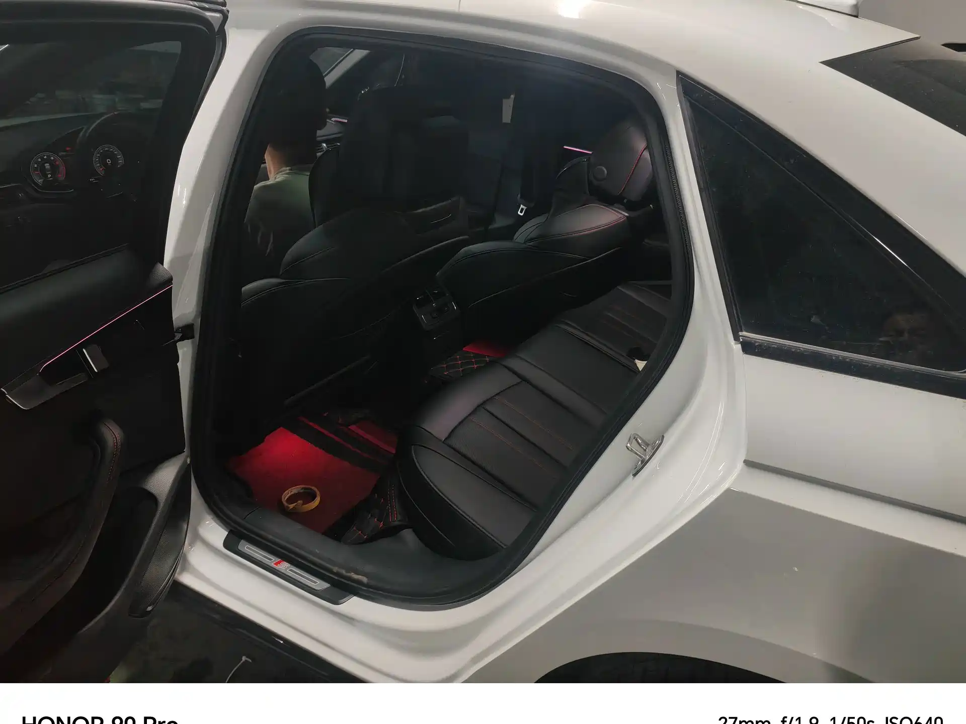 Фото 7 - Audi A4L