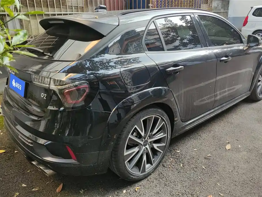 Lynk & Co 02 Hatchback 2022 2.0TD Pro фото 3
