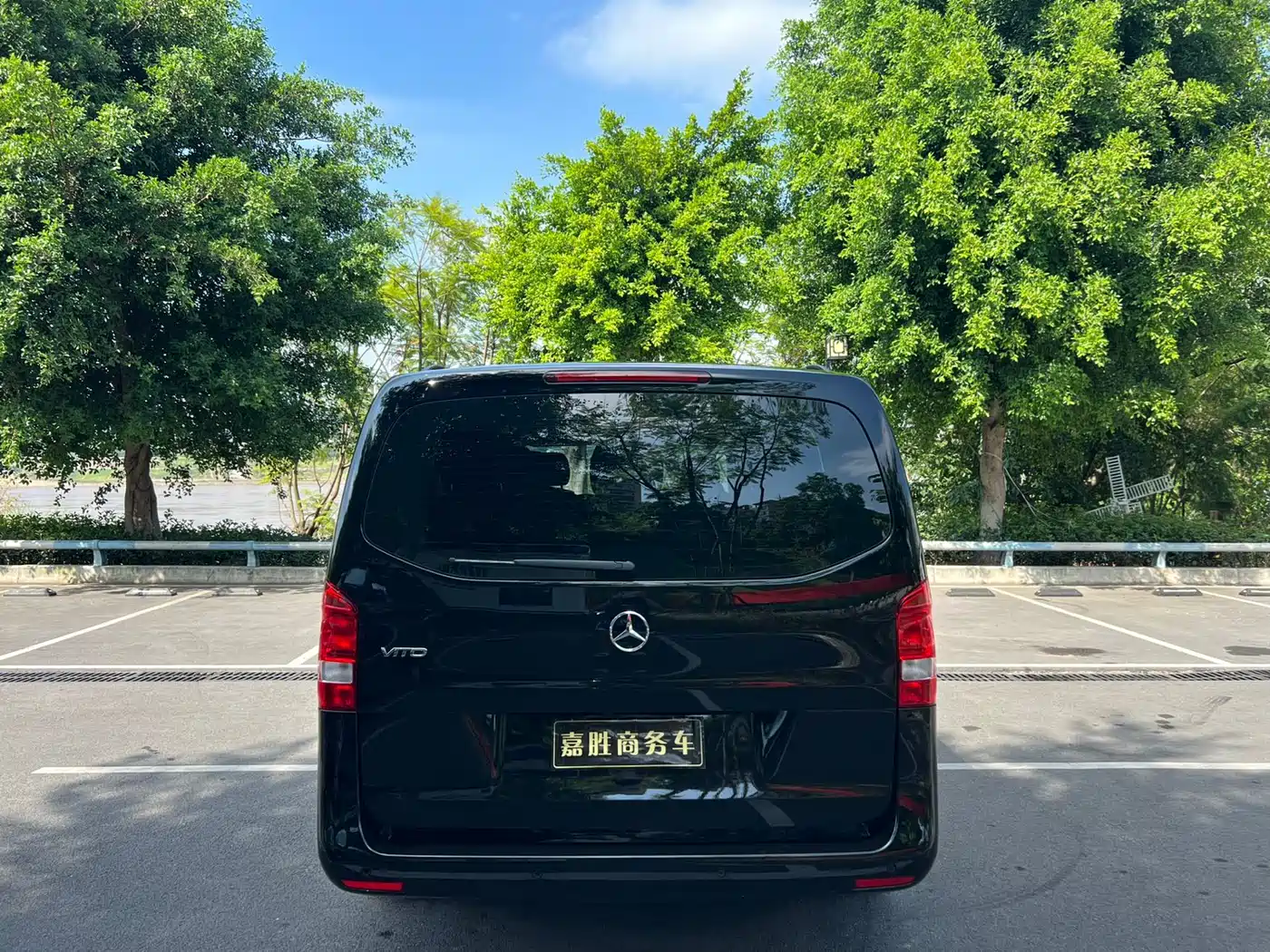 Mercedes-Benz Vito 2020 2.0T Business Edition (9-seater) фото 4