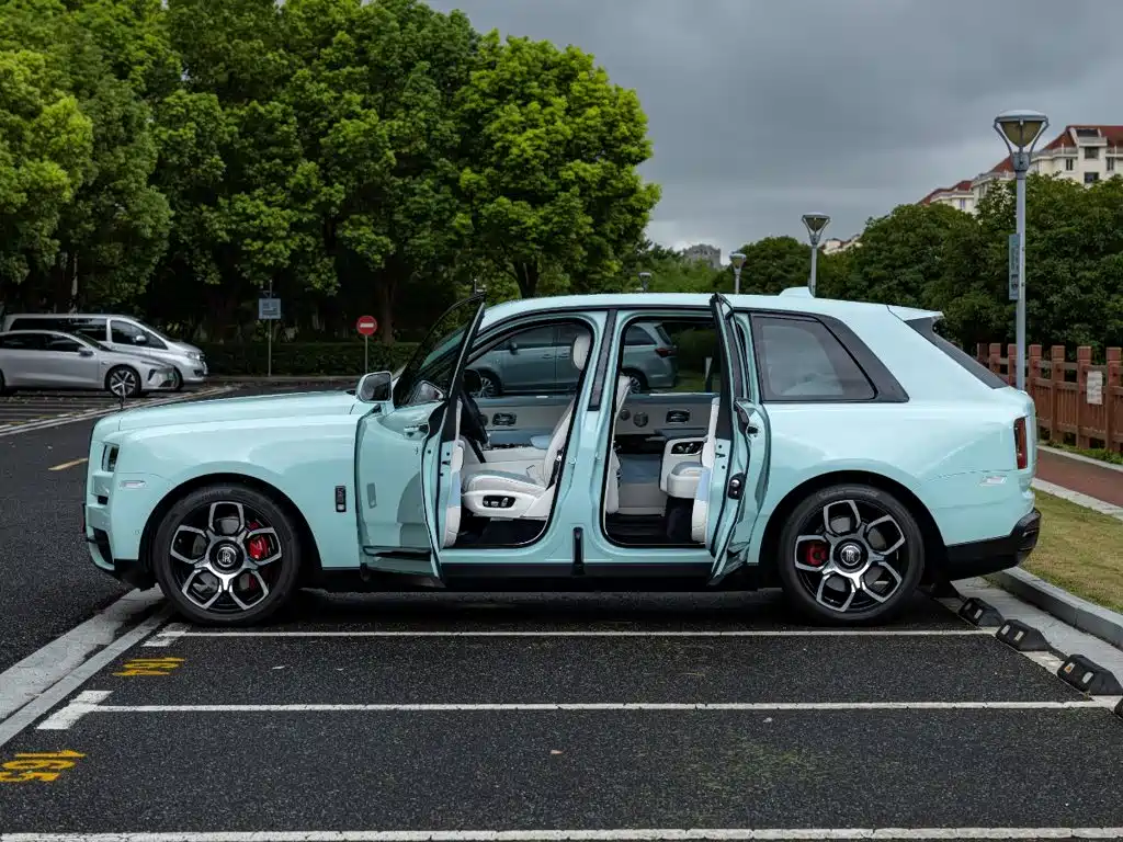 Rolls-Royce Cullinan 2022 2020 Black Badge