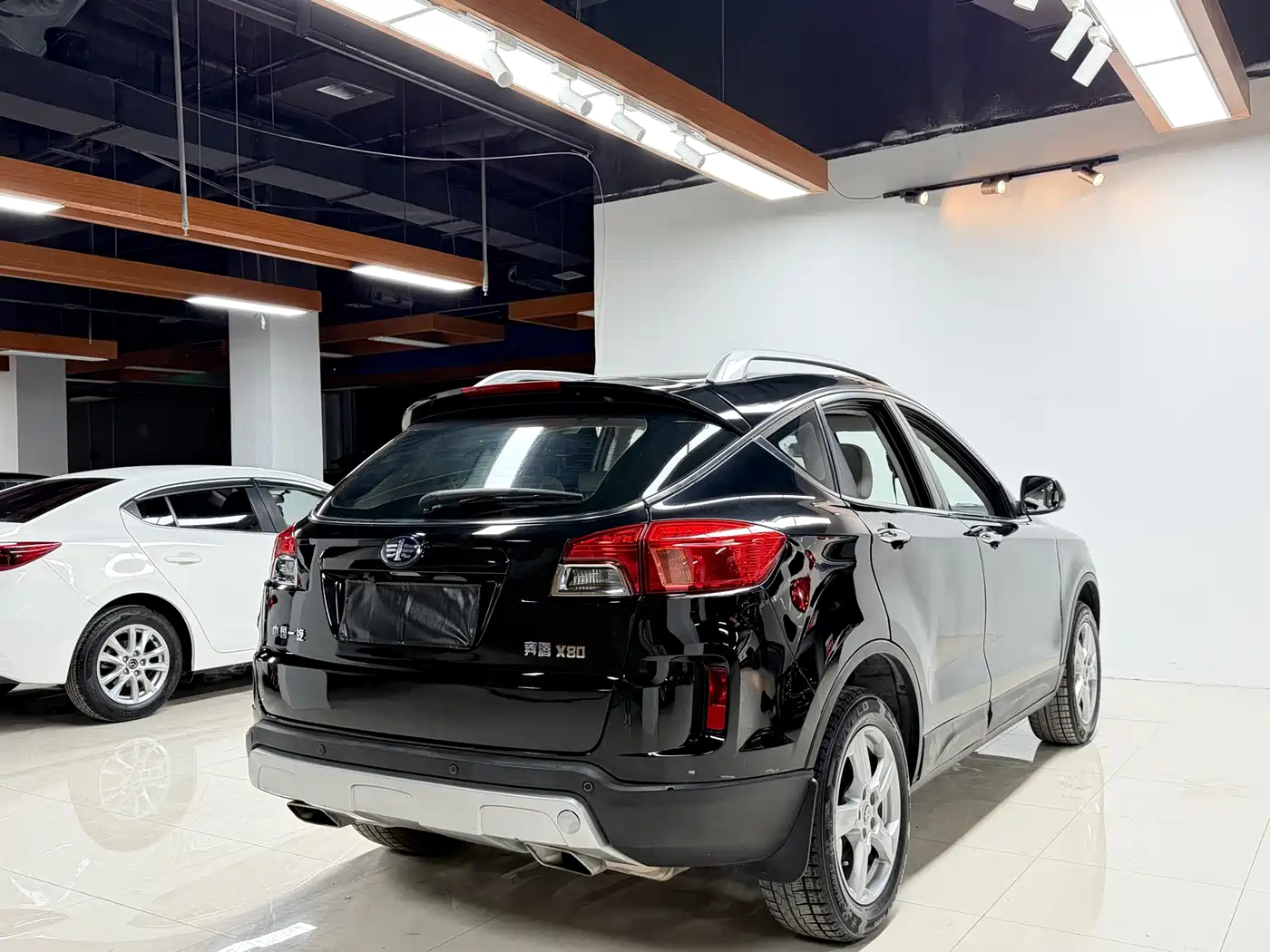 Besturn X80 2014 2013 2.0L Automatic Luxury Type