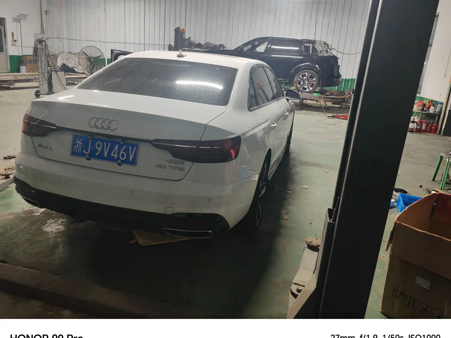 Фото 8 - Audi A4L