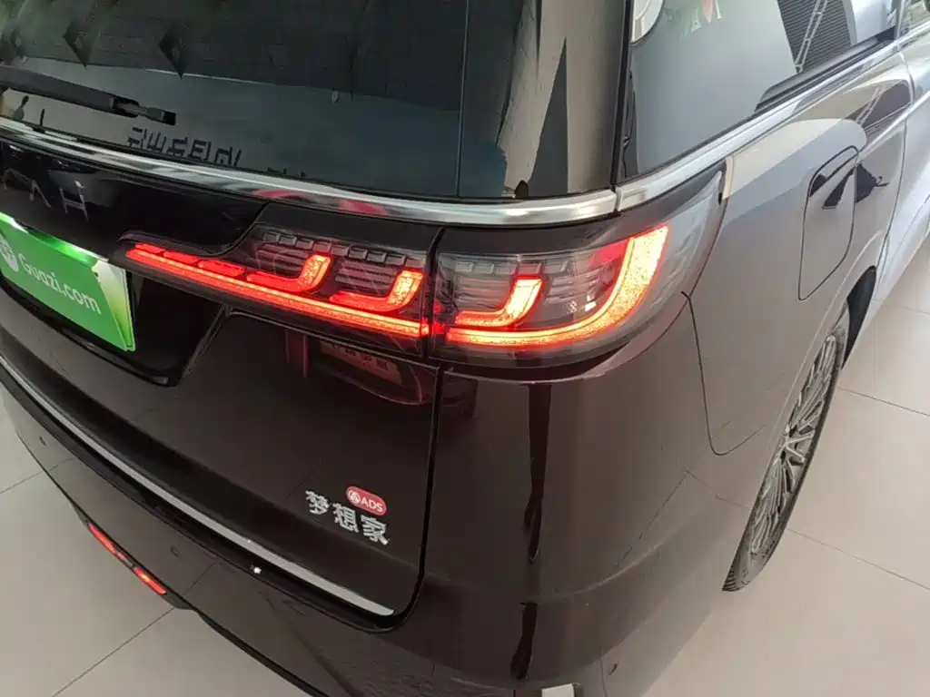 Voyah Voyah Dreamer 2026 2025 Model PHEV Basic Version