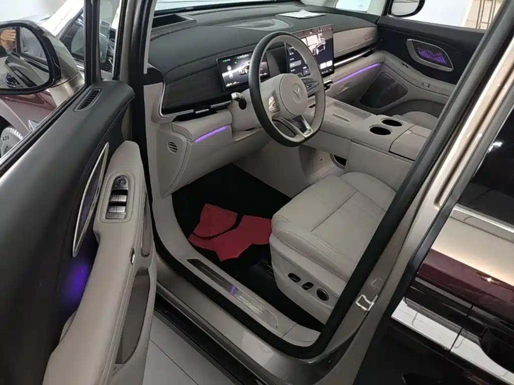 Voyah Voyah Dreamer 2026 2025 Model PHEV Basic Version