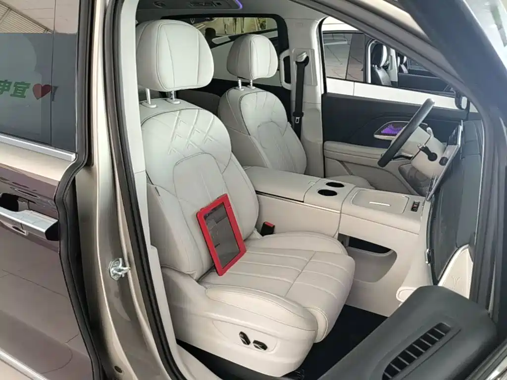 Voyah Voyah Dreamer 2026 2025 Model PHEV Basic Version