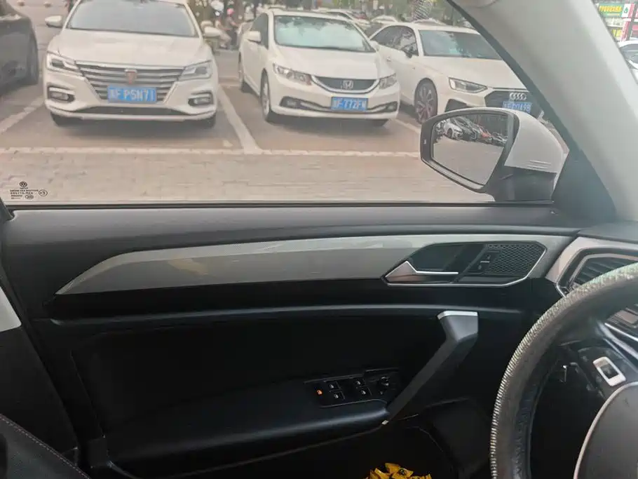 صورة 7 - Volkswagen Tayron