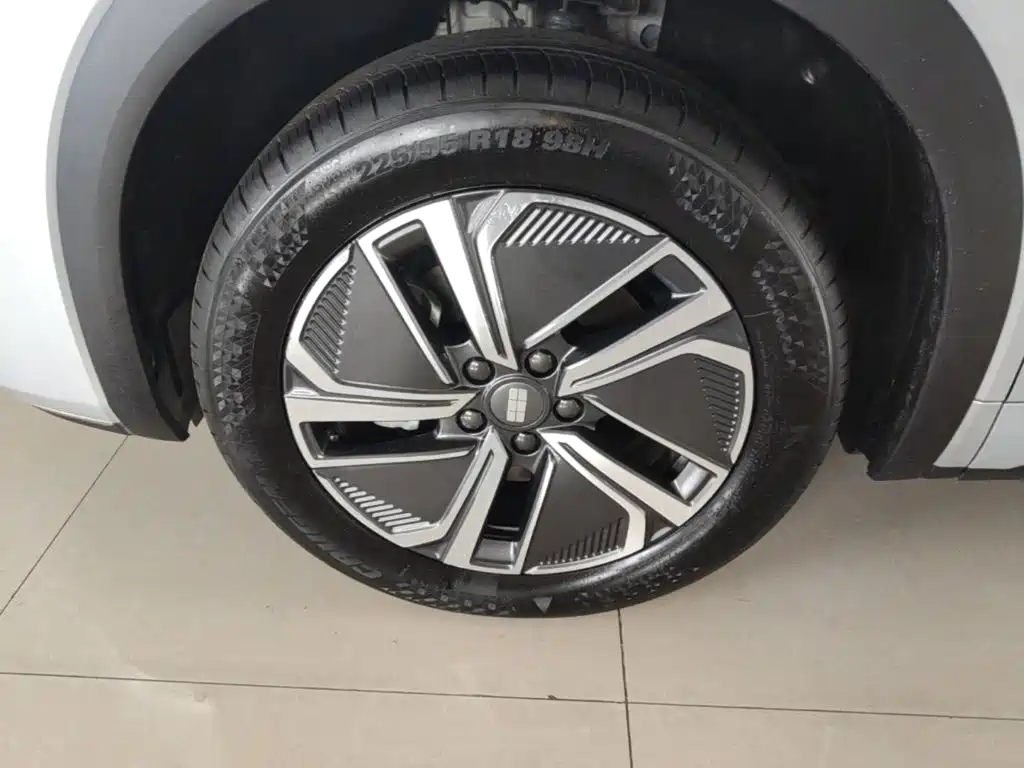Geely Galaxy Galaxy Starship 7 EM-i 2025 2025 Model 120km Voyage+ Edition