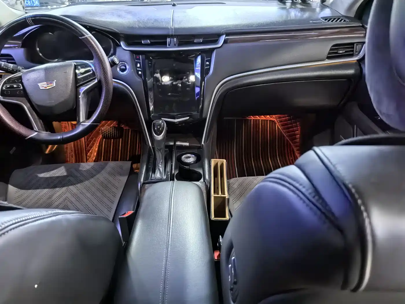 Photo 8 - Cadillac XTS