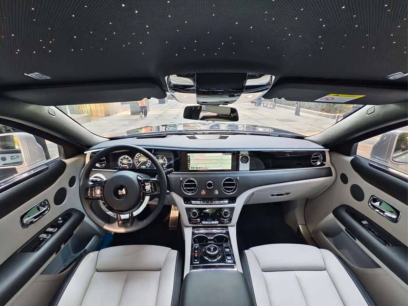 Rolls-Royce Ghost 2024 6.7T Long Wheelbase фото 7