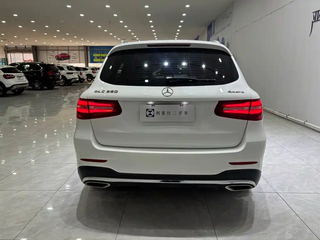 MERCEDES-BENZ GLC