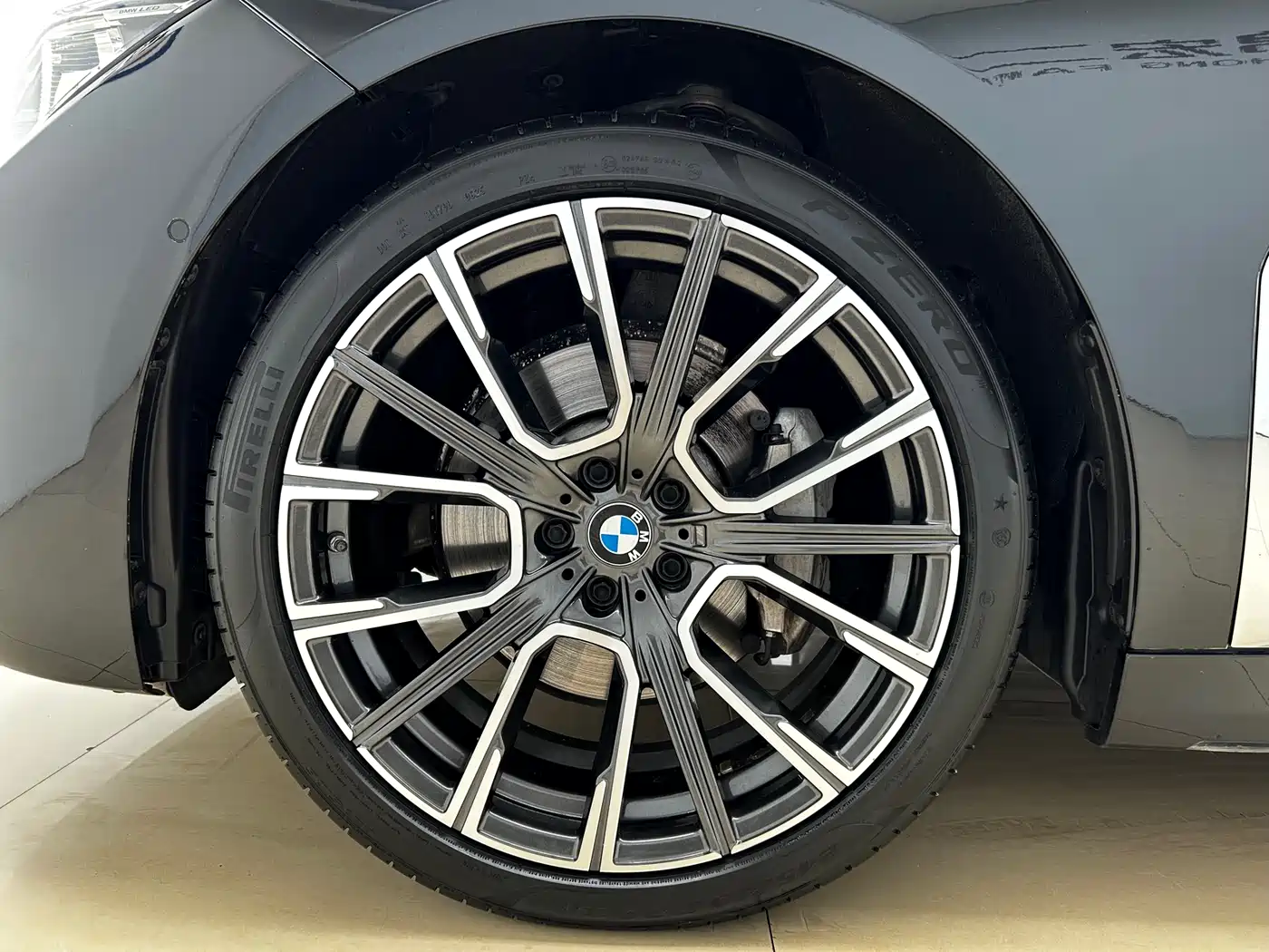 BMW 7 Series 2021 Model 730Li M Sport Package фото 22