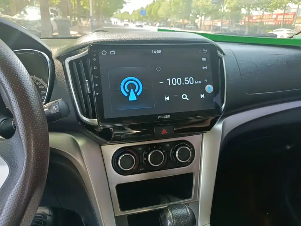 Venucia T70 2015 2015 2.0L CVT Ruixing Edition