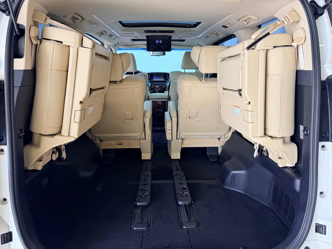 Фото 13 - Toyota Alphard