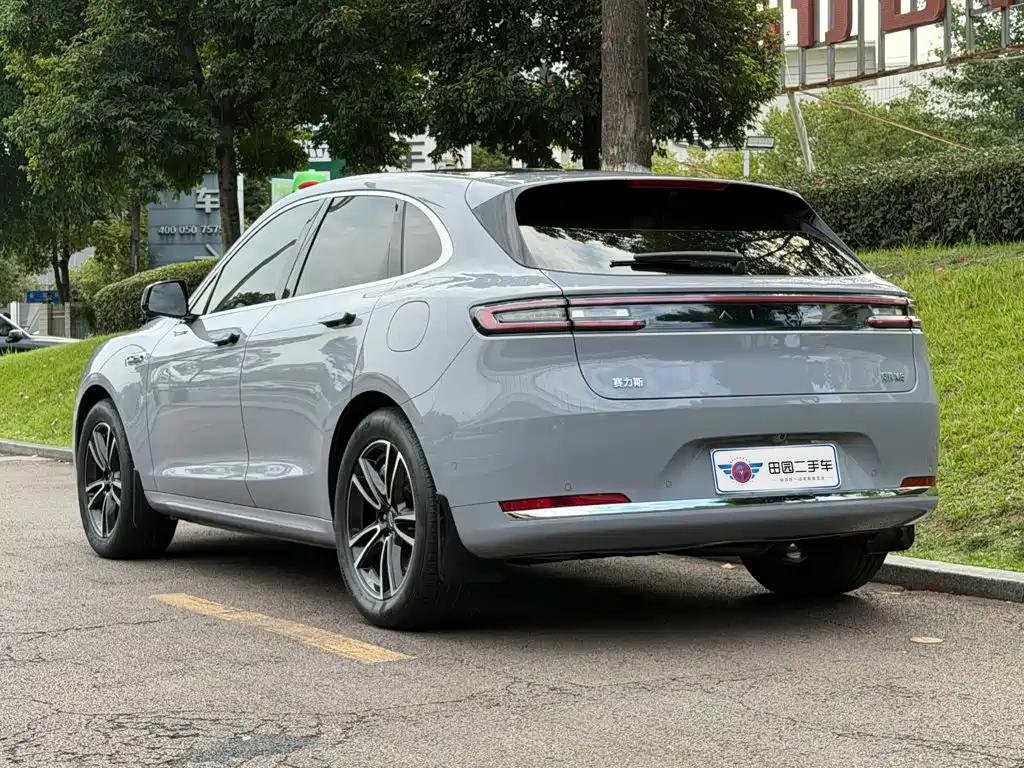AITO Wenjie AITO M5 2025 2025 Extended Range Ultra AWD