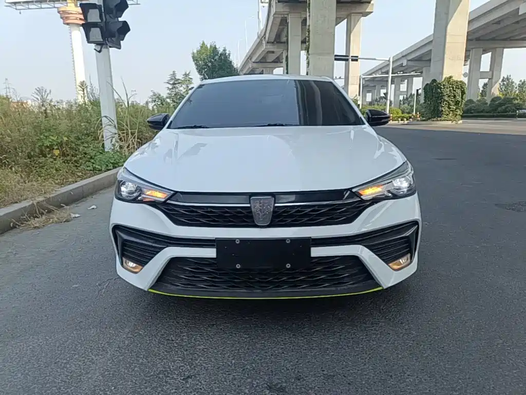 Фото 3 - Roewe i5