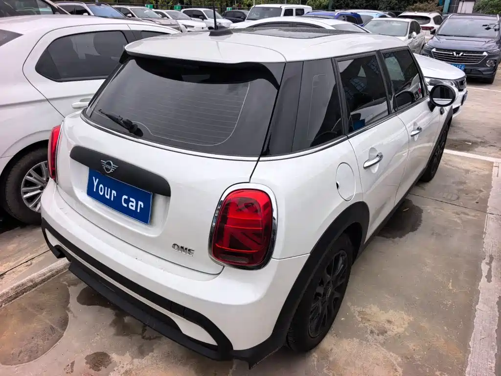 MINI MINI 2024 2023 1.5T ONE 5-Door