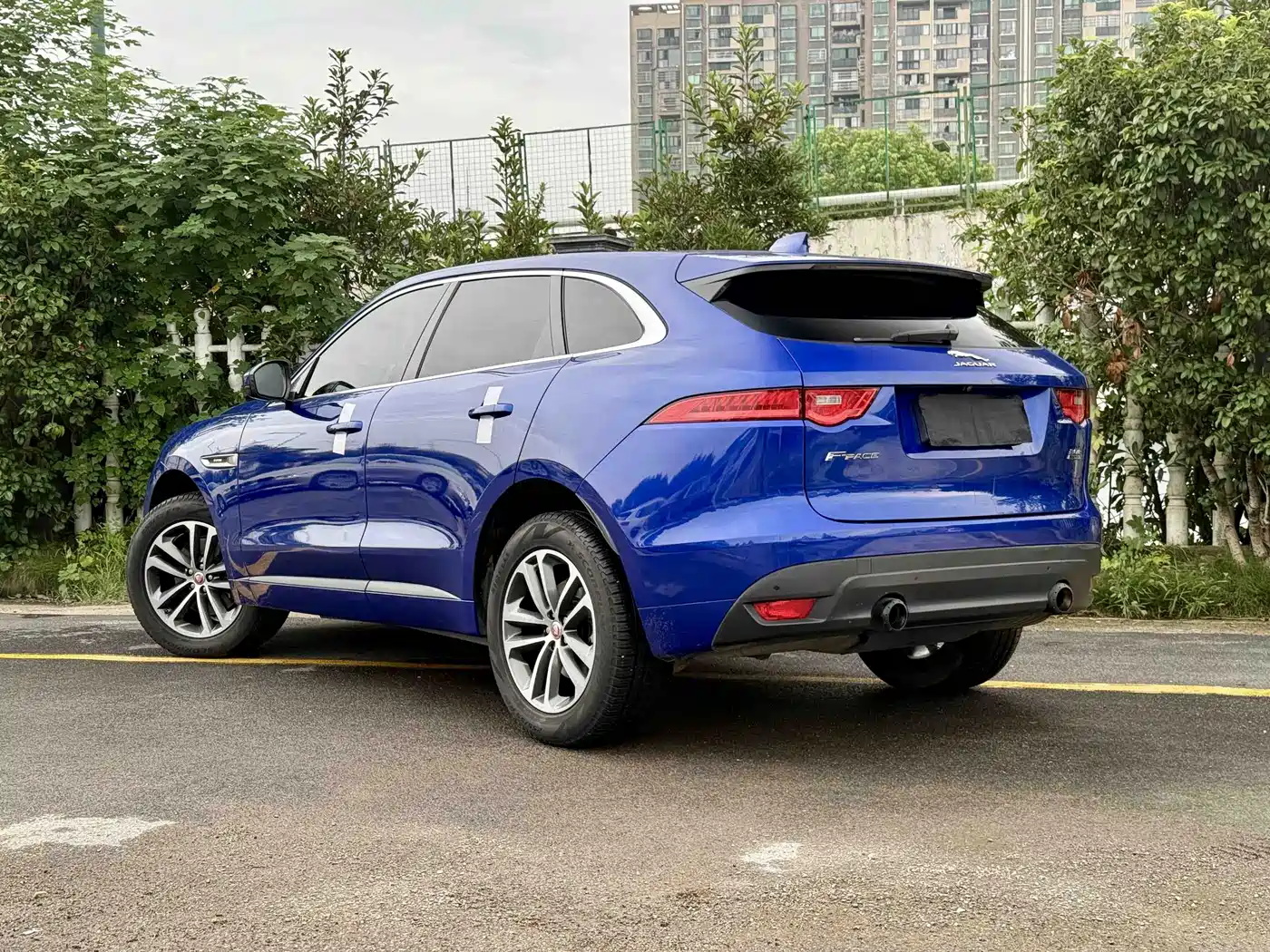 Фото 4 - Jaguar F-PACE