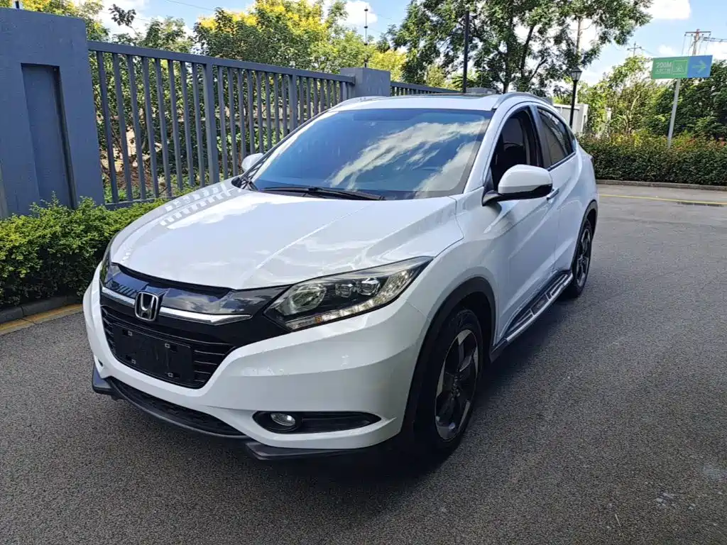 Photo 1 - Honda Vezel