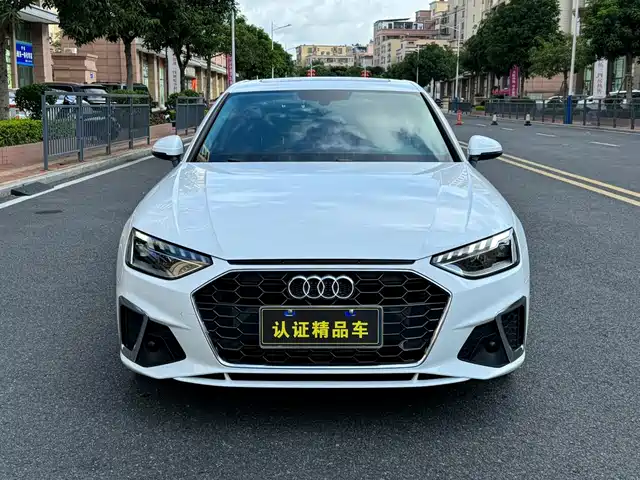 Audi A4L 2022 40 TFSI Luxury Dynamic — фото 2