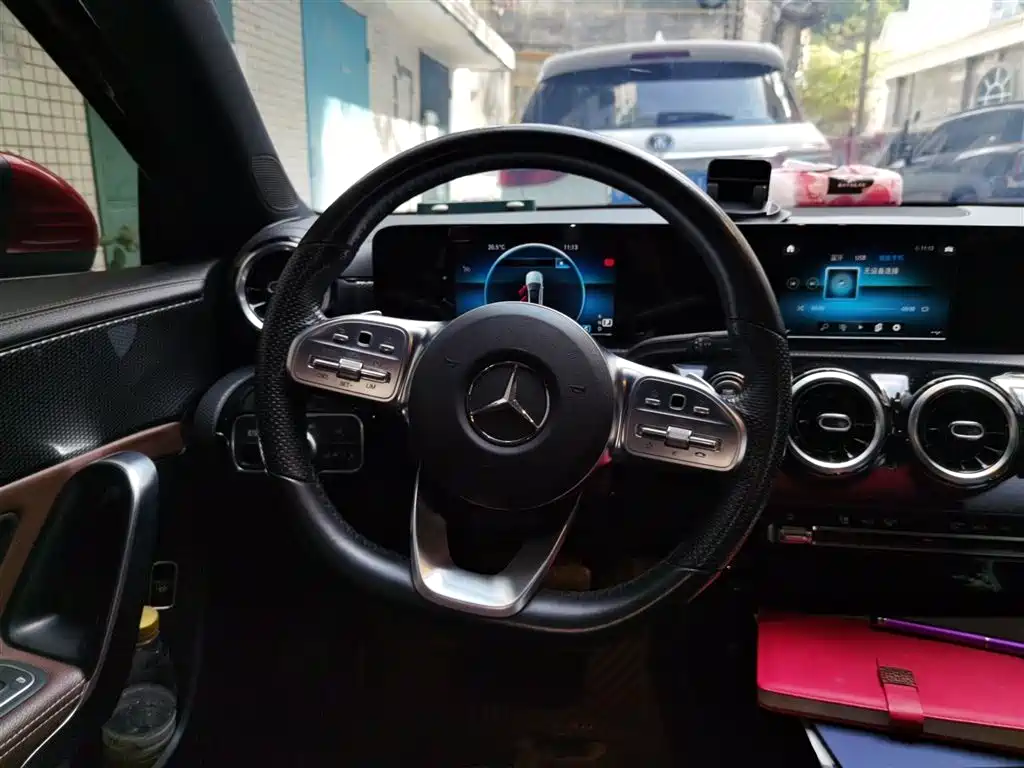 Mercedes-Benz A-Class 2019 A 180 L Sport Sedan фото 3
