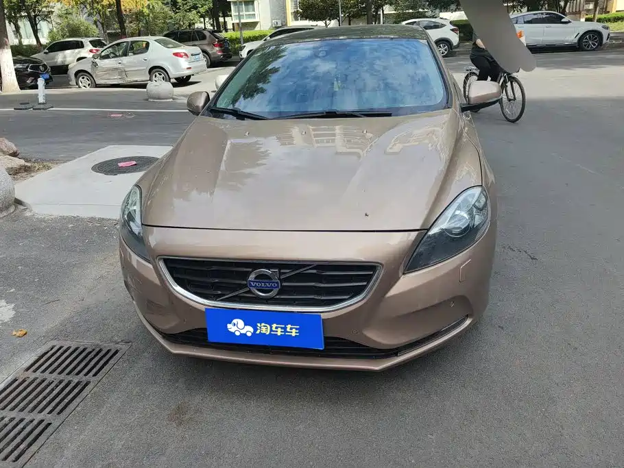 Volvo V40 2015 2015 1.6T Smart Elegance Edition