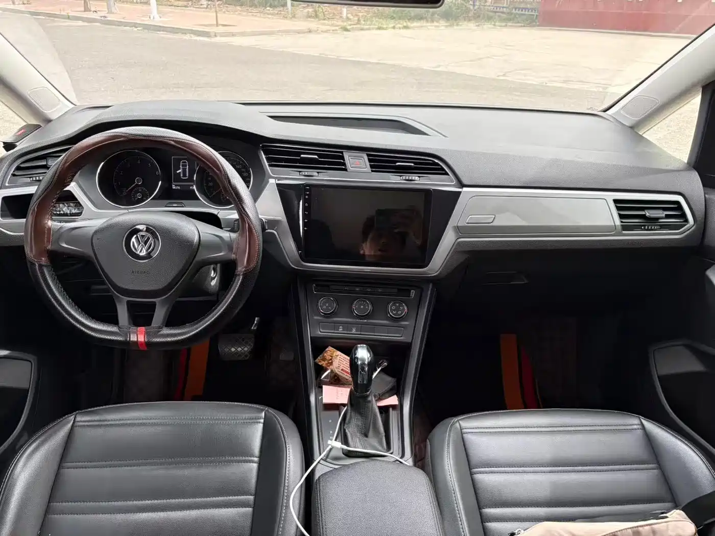 Volkswagen Touran 2018 Touran L 280TSI DSG Trendline 7-seater China V фото 5
