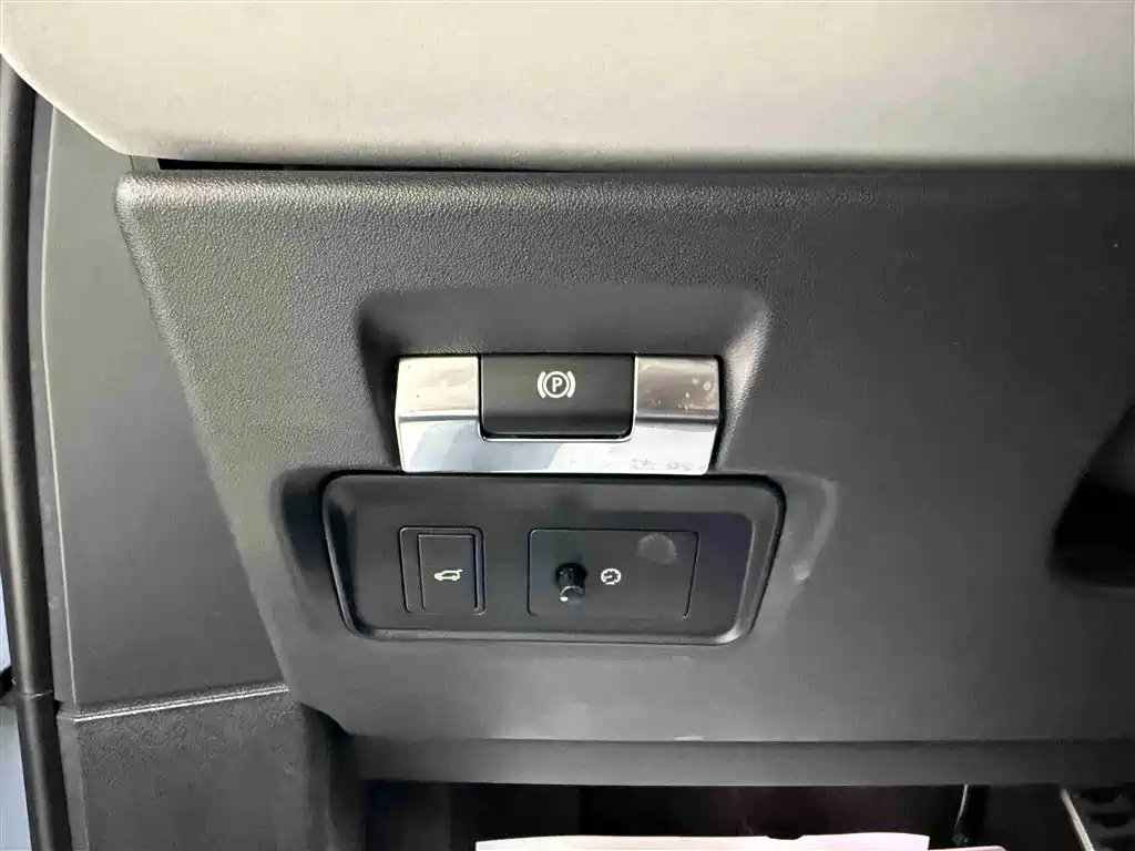 Land Rover Range Rover Evoque 2020 249PS R-DYNAMIC SE Sport Tech Edition фото 16