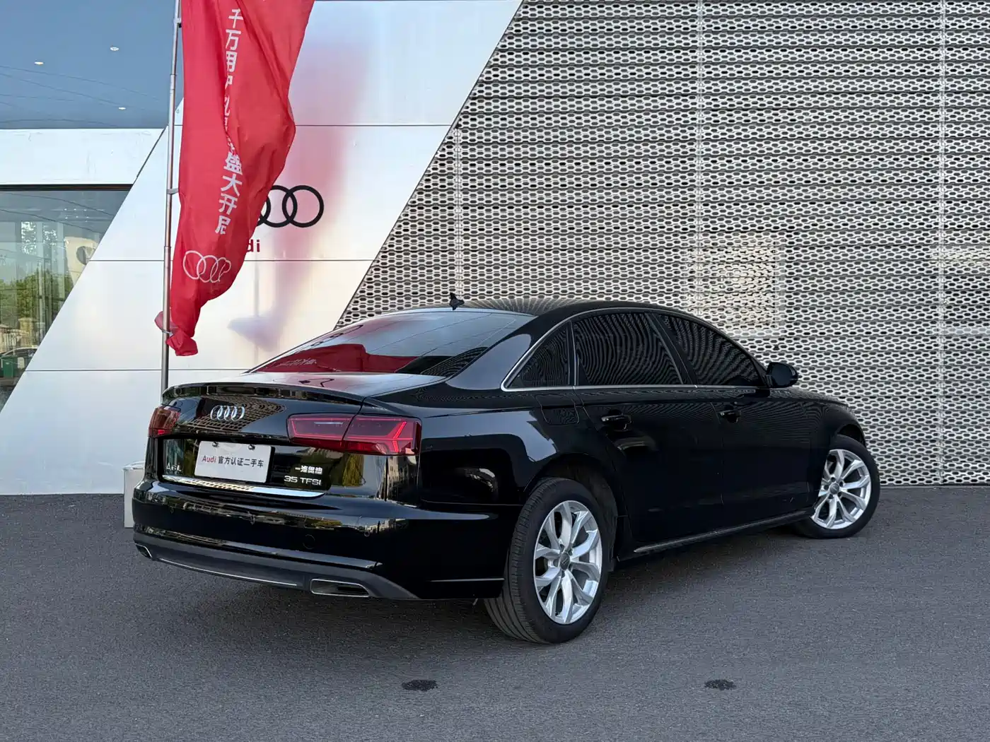 Audi A6L 2018 30th Anniversary 35 TFSI Fashion фото 4