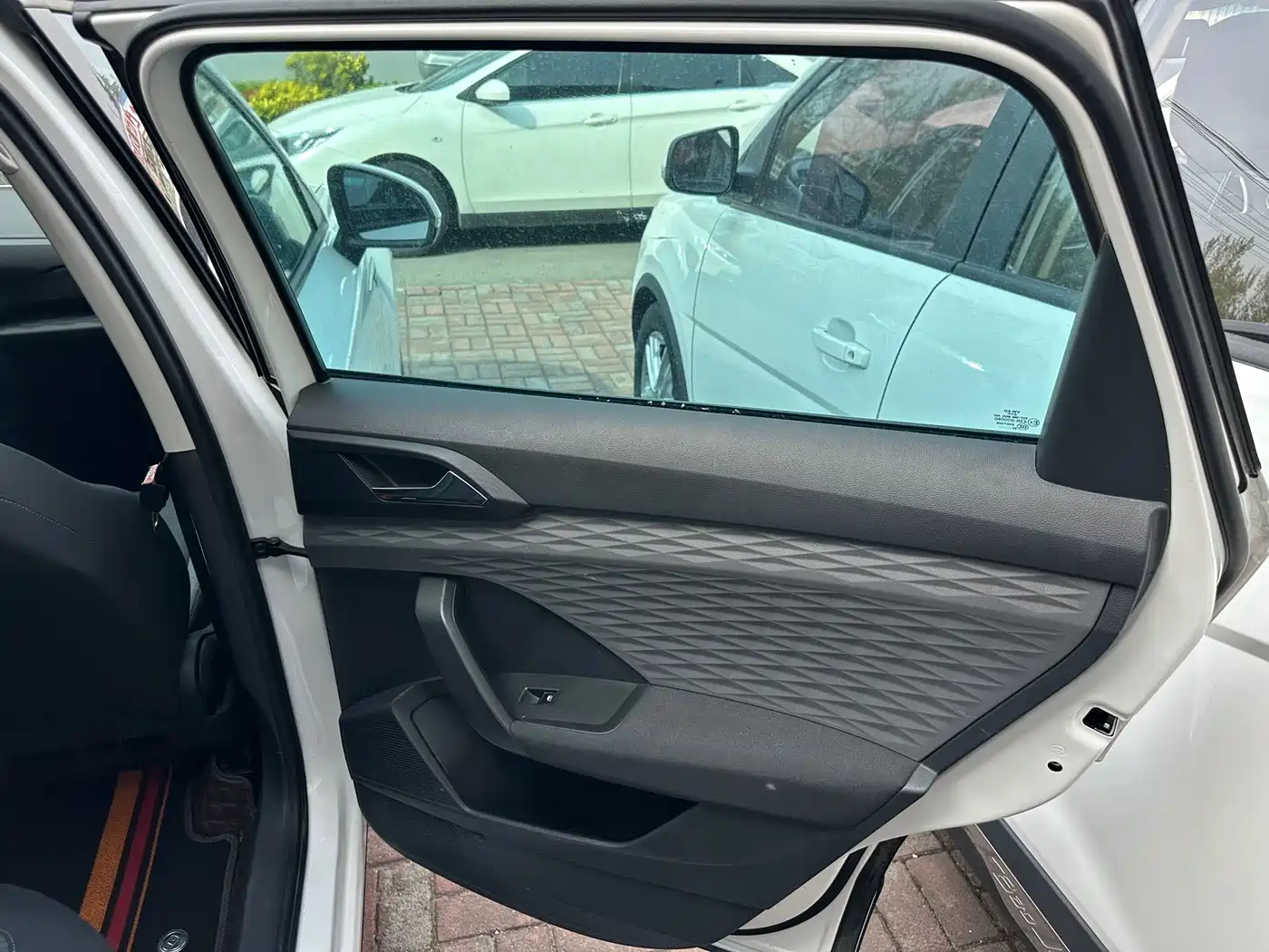 Volkswagen Tharu 2021 Model 280TSI 2WD Trend Edition фото 16