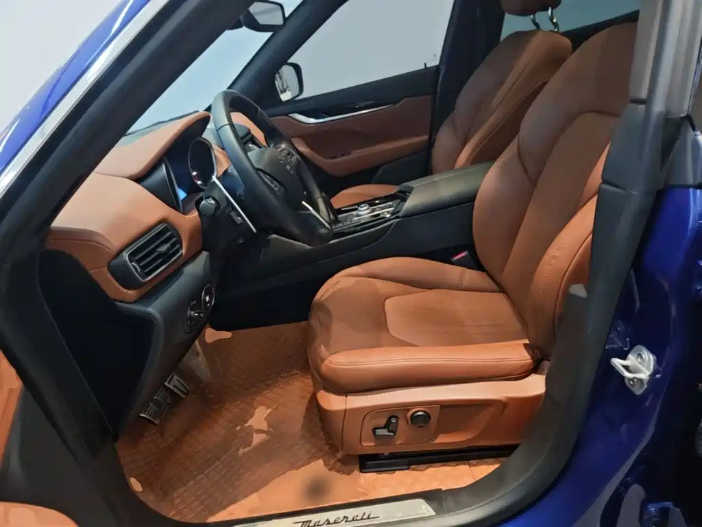 صورة 15 - Maserati Levante