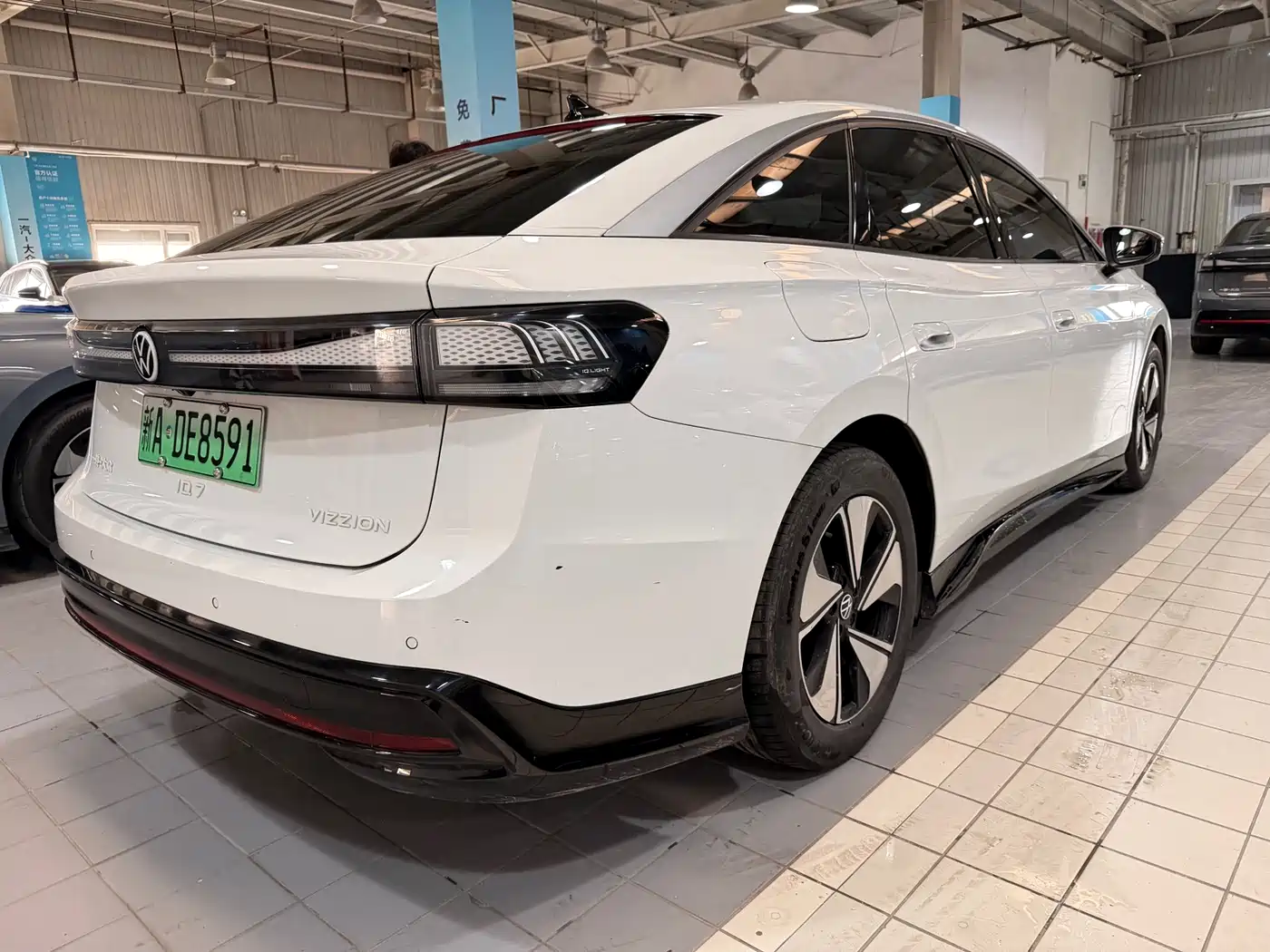 VOLKSWAGEN ID.7 VIZZION