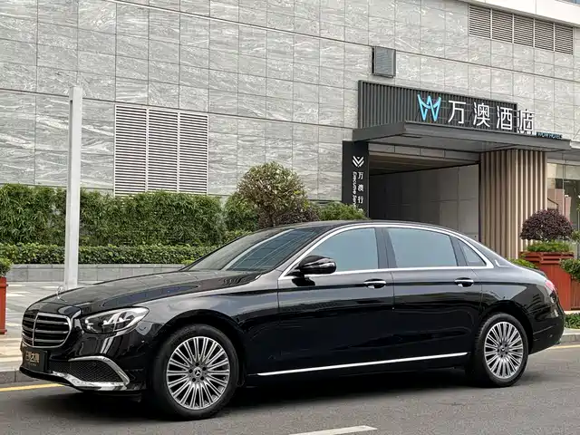 MERCEDES-BENZ E CLASS