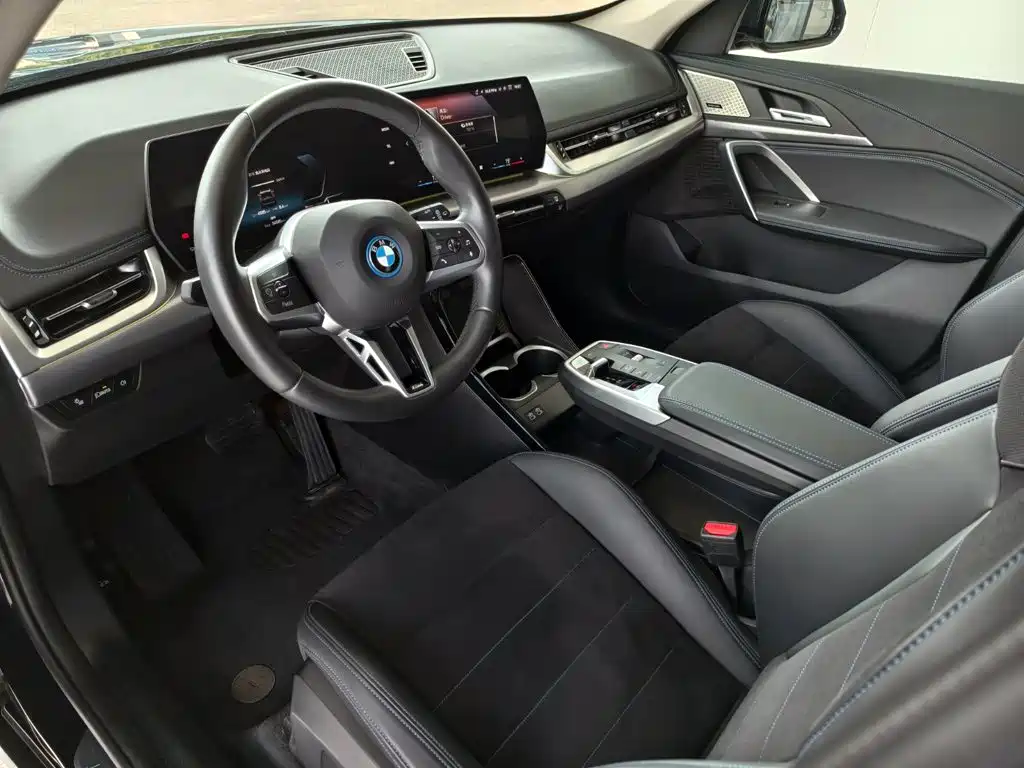 BMW iX1 2025 2025 eDrive25L M Sport Package