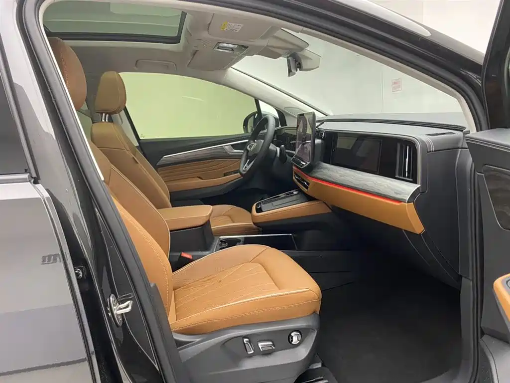 Volkswagen Talagon 2025 Model 450TSI AWD Premium 6-Seater фото 18